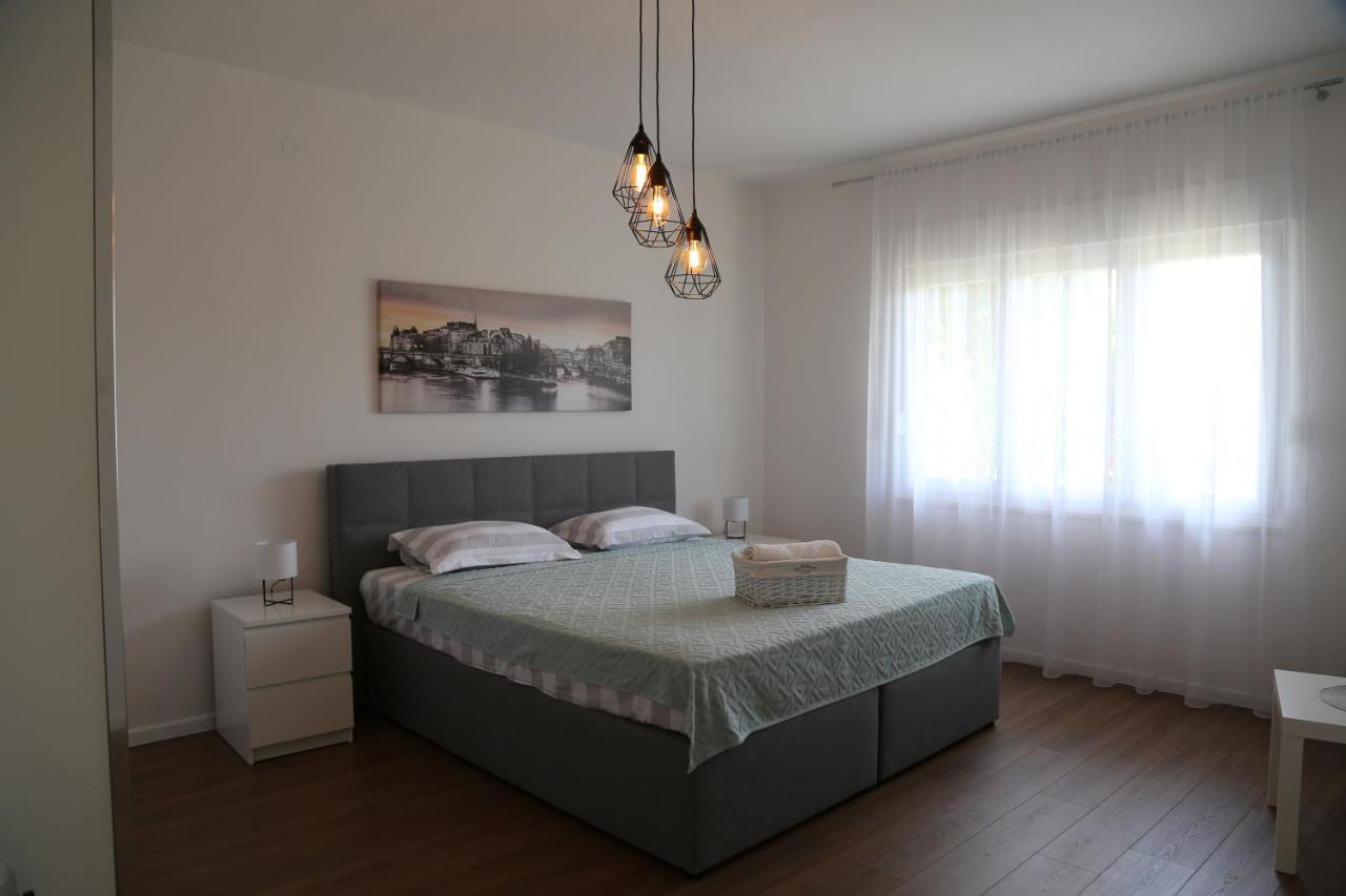 Garden House Apartment Требинье Экстерьер фото